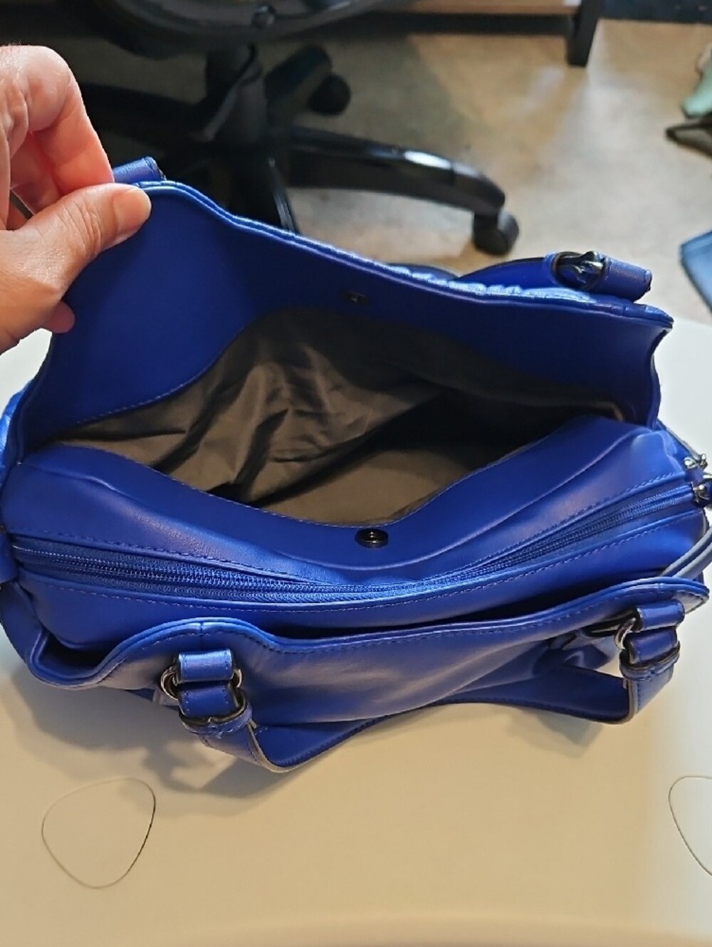 Simply Vera Vera Wang Cobalt Blue Quilted Shoulder Bag - Picture 5 of 7